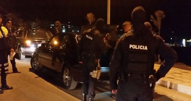 Video nga arrestimi i bandës në Shkodër, ku u kapën 2.2 kg kokainë