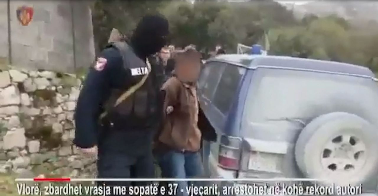 VIDEO/ 7-vjeçari, ishte prezent kur i vranë babain me sopatë në Vlorë