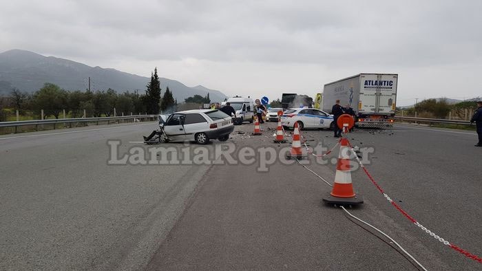 Çmenduri në Greqi/ Me 180 km/orë e në kah të kundërt, shoferi ngre në këmbë policinë, ja çfarë i ndodh (Foto)