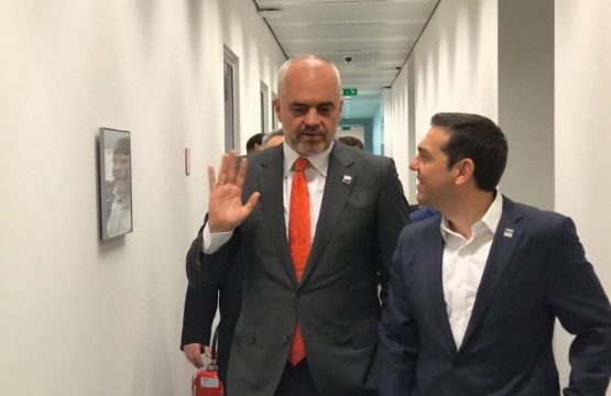 Pashkët erdhën, por Tsipras jo! E gjithë paketa e negociatave, në diskutim?