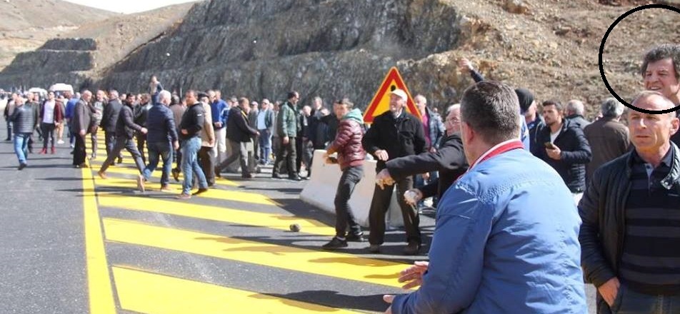 Protesta bashkon ekstremistët/ Sali Lushaj dhe përkrahësi i Sheshel mes dhunuesve në Kalimash