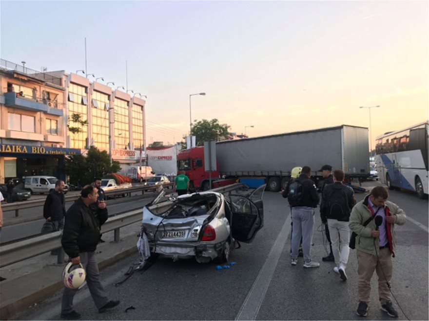 Bilanc tragjik i aksidentit në Greqi:  2 shqiptarë të vdekur, rëndë vajza e njërit pasi trajleri “copton” mjetin e tyre (Foto+Video)