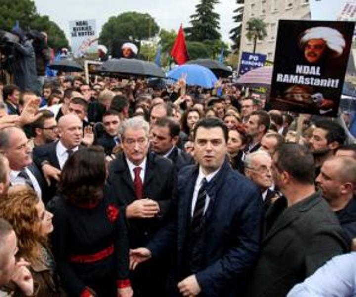 Trazira dhe dhunë?! Zbulohen dy skenarët e protestës së opozitës