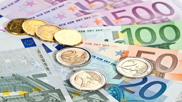 Euro zbret në 125 lekë, BSH ndërhyn sërish