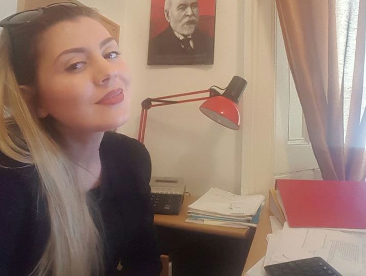 Ish gruaja e Henri Çilit surprizon me analizën e saj: Tre arsye pse Tirana është më e mrekullueshme se Londra