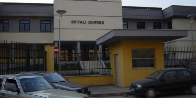 Plas sherri në spitalin e Durrësit, 29-vjeçari rreh brutalisht mjekun (Foto)