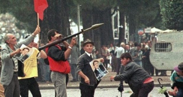 A do shpëtojmë nga makthi i padrejtësisë nëse nuk rihapen këto shtatë dosje?!