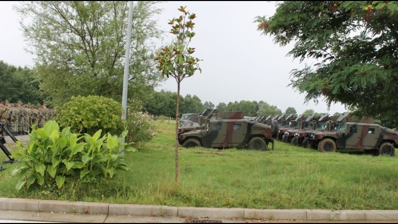 Armatim i ri dhe mjete të blinduara, ushtria shqiptare nis stërvitjen masive (Foto)