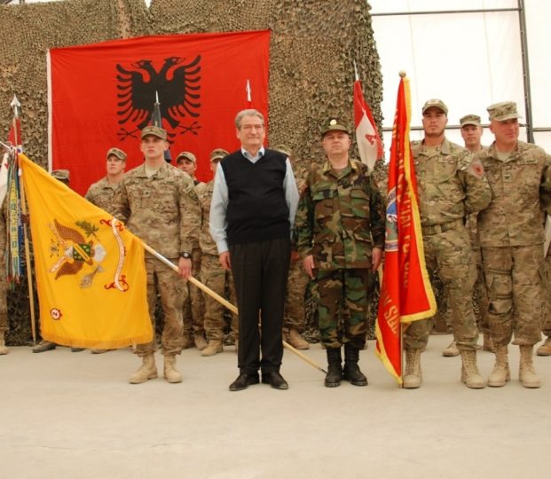 Në protestë kundër Ramës/ Koha kur SHBA akuzonte Xhemal Gjunkshin se rripte komandot, e paguanin 7 mijë USD për të shkuar në Irak