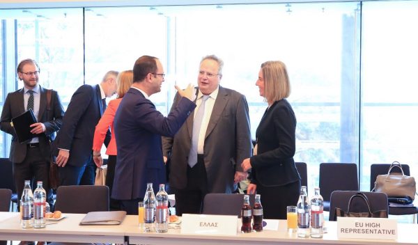 Hapja e negociatave/ Kotzias mbledh ”Miqtë e Shqipërisë”, me kë u takua ministri Bushati (Foto)