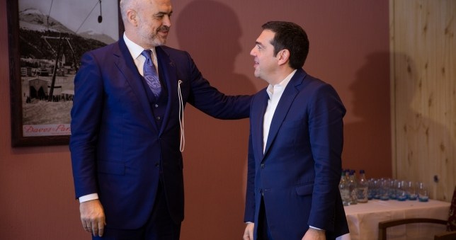 Arrihet dakordësia me Greqinë për kufirin detar: Edi Rama shmang lojrat e Metës Në fund të muajit mbahet takimi me Tsipras