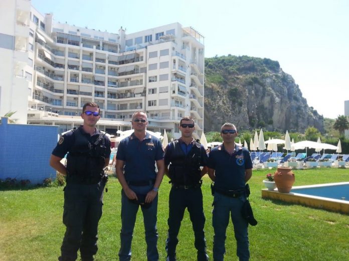 Foto + Video/ Rritja e sigurisë në plazhe. Kulla dhe patrullim me policë italianë në gjirin e Lalzit