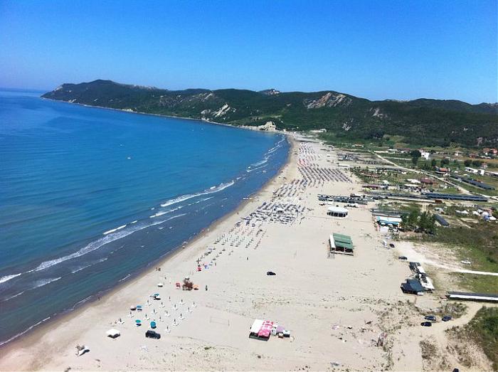 Shpëtohen nga mbytja 3 pushues në Gjirin e Lalëzit, si është gjendja e tyre