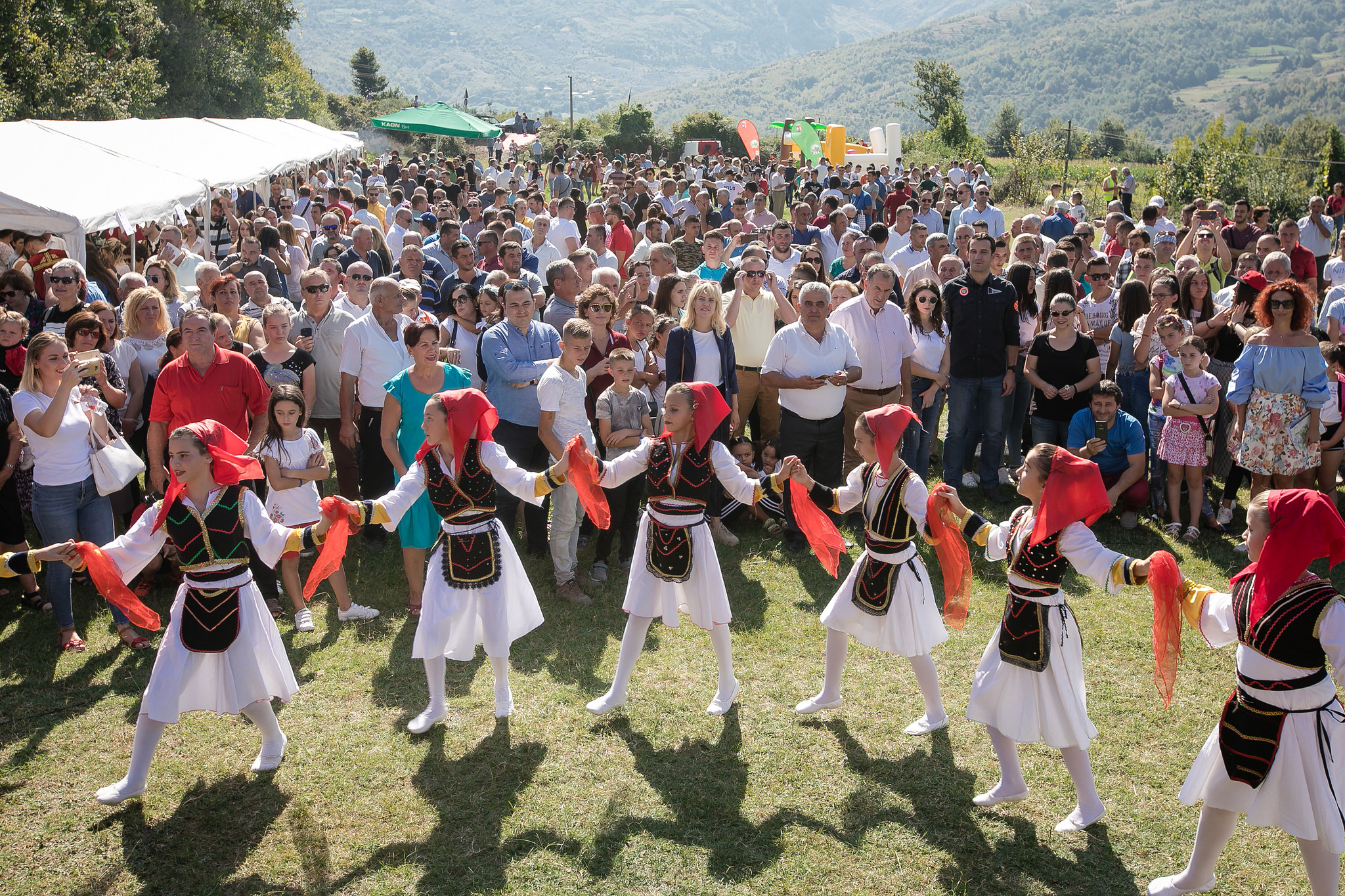 Shëngjergji pret “Domate Fest”, Kryebashakiaku Veliaj: Konsumi i produkteve vendase ndihmon ekonominë lokale