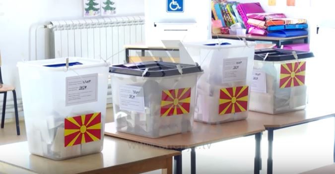 Referendumi për emrin e ri në Maqedoni është mbyllur zyrtarisht