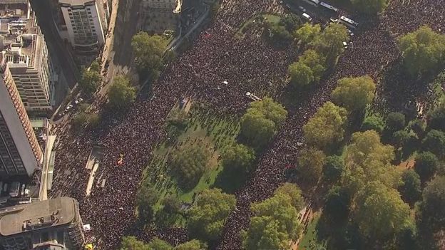 Brexit, mbi 700 mijë protestues kundër daljes nga BE