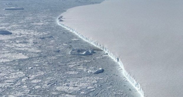 Ajsbergu gjigand në fotot e Nasa-s, ndryshon përgjithmonë harta e Antarktidës