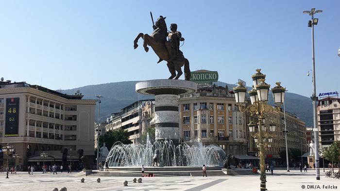 Të rizbulosh historinë, antikiteti absurd i Shkupit