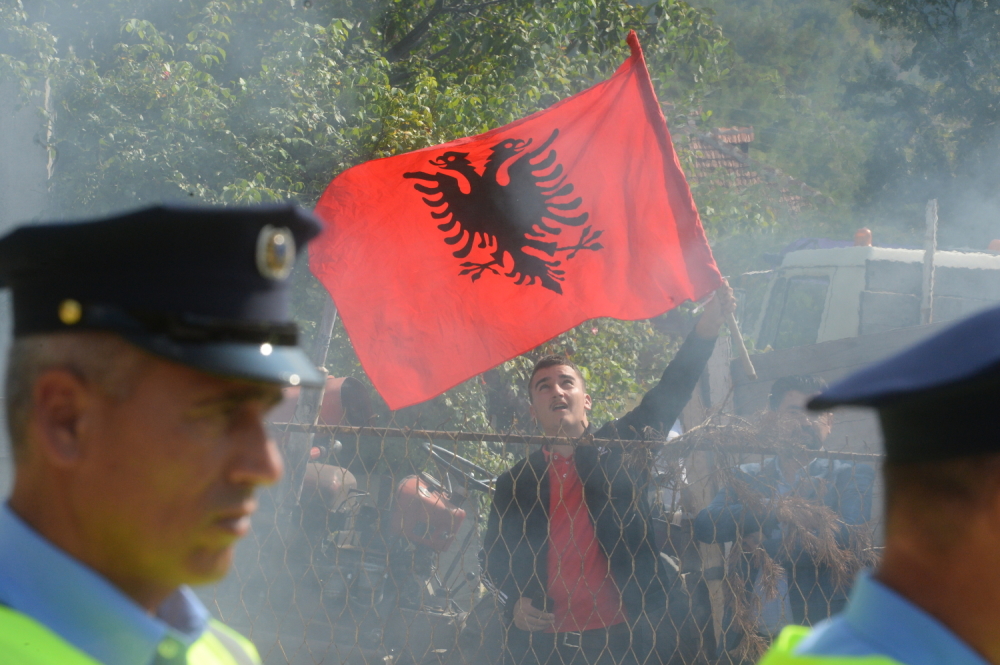 Çmendet historiani serb: “Shqipëria shtet kukull i Europës, e krijuan për inatin tonë”!