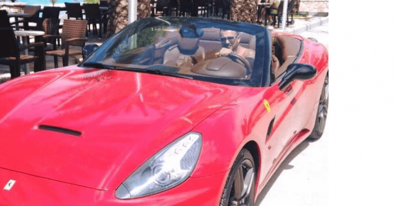 I shumëkërkuari nga Elbasani, me Ferrari e pushime luksoze (Foto)