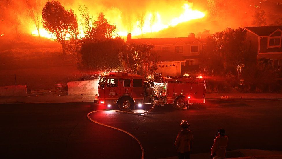 Zjarret në Kaliforni, shkon në 25 numri i viktimave (Foto)