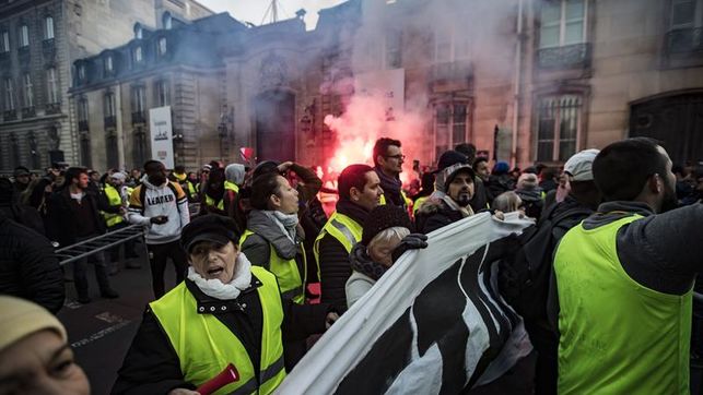 Francezët kundër “Elitë Macronizm-it” në distancë me shqiptarët e “protestë partitizmit”!