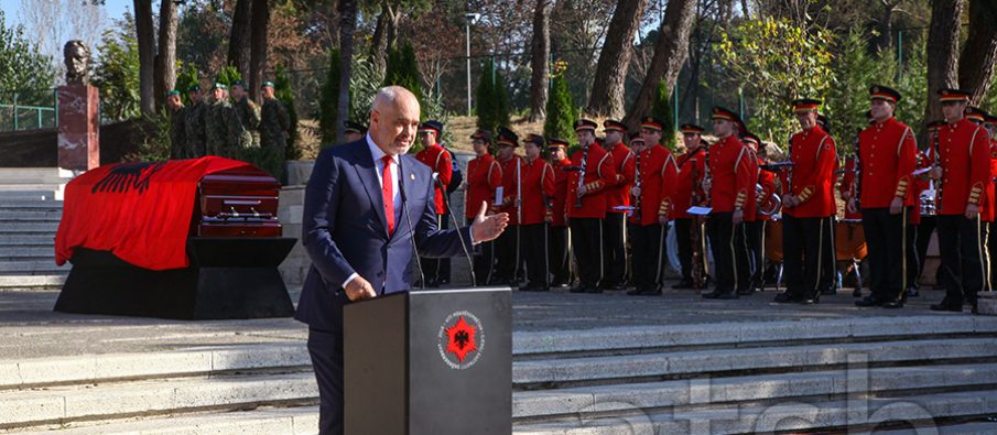 Edi Rama: Për kopertinën e Ditës dhe ata që janë prekur nga fjalimi im për Mid’hatin