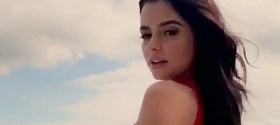 VIDEO/ Demi Rose tund të pasmet, e gjithë bota rrotullohet…