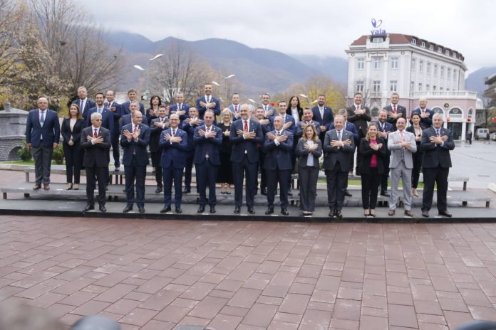 Tërbohen mediat serbe: Kosova bashkohet me Shqipërinë!