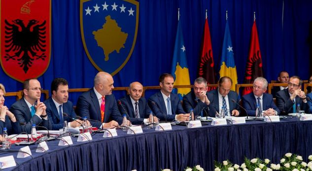 Romingu dhe dogana, zbardhen temat e takimit tradicional Kosovë-Shqipëri