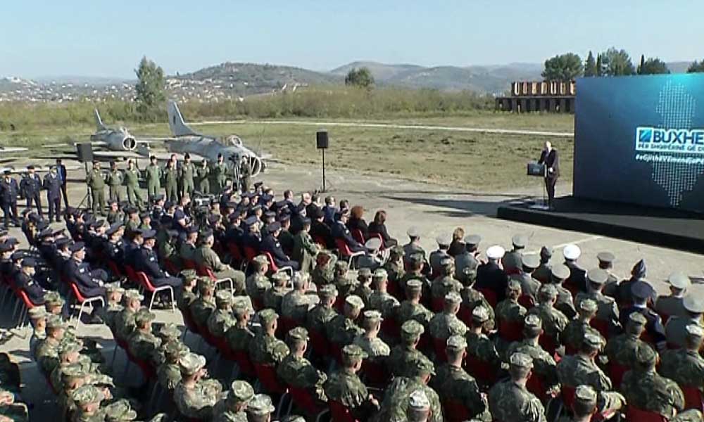 Buxheti i mbrojtjes. Qeveria e prezanton në bazën e NATO-s në Kuçovë