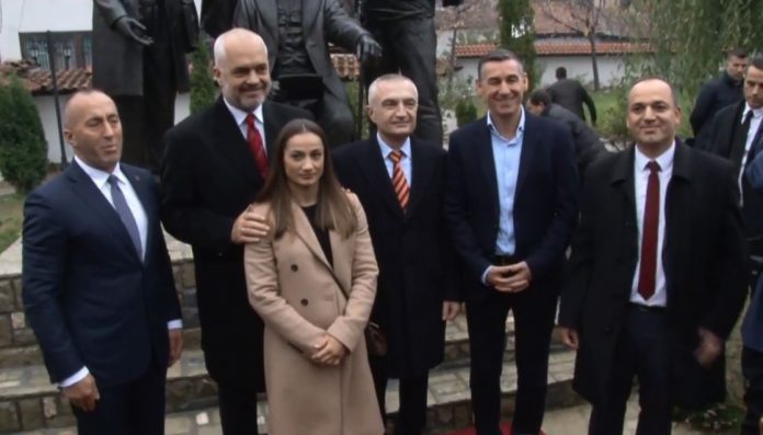 Prizren/ Shtatoret e 3 liderëve historikë, Rama: Udhëheqës shenjues të kombit