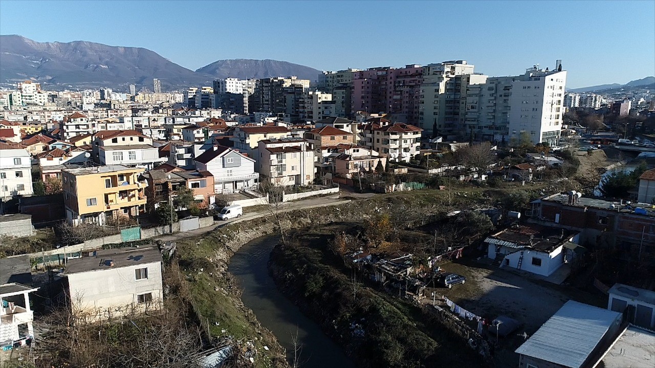 Bashkia Tiranë nxjerr bllof PD për devijimin e Lanës/ Pashako: Sistemimi i Lanës sipas planit, s’ka lidhje me Unazën