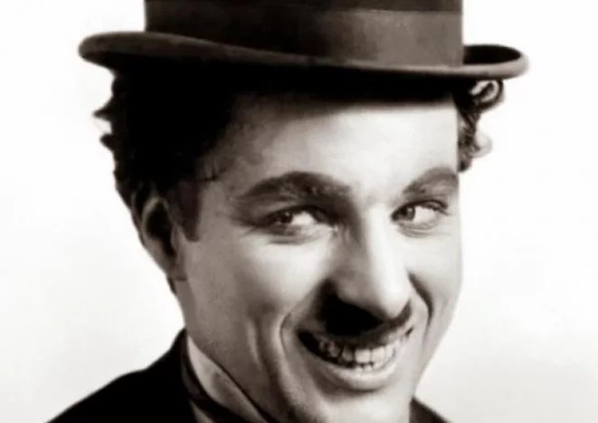 15 thënie të paharrueshme nga Charles Chaplin.