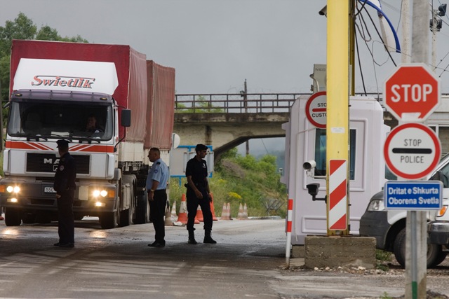 Bllokada ndaj Serbisë, Shqipëria i shet më shumë mallra Kosovës