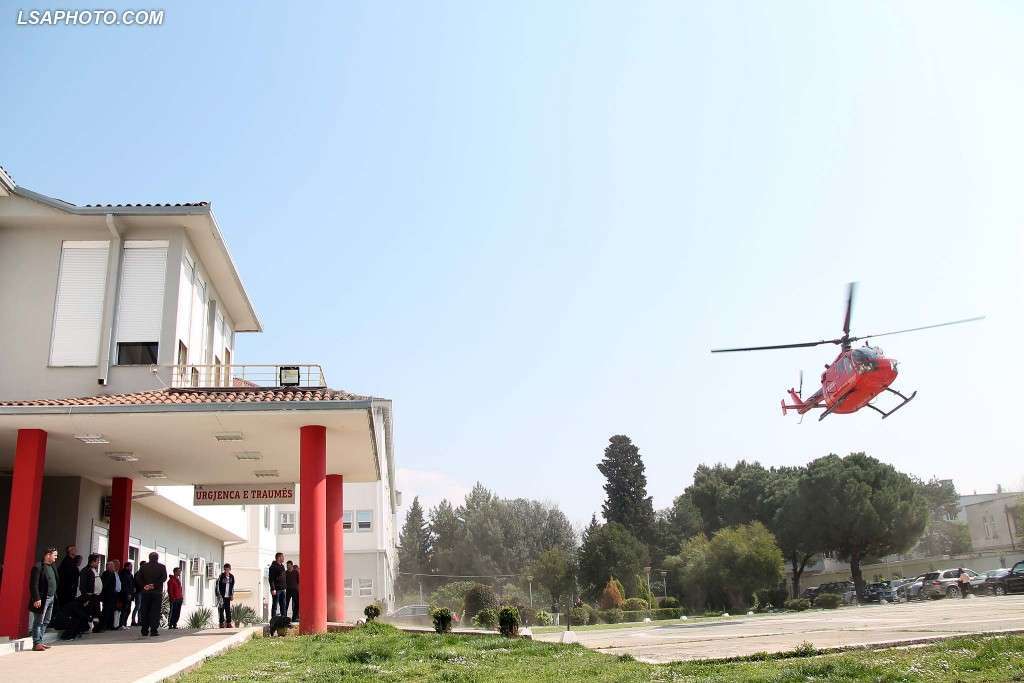 Alpinistja rrëzohet në malin e Çikës në Vlorë, shpëtohet nga helikopteri (Video)