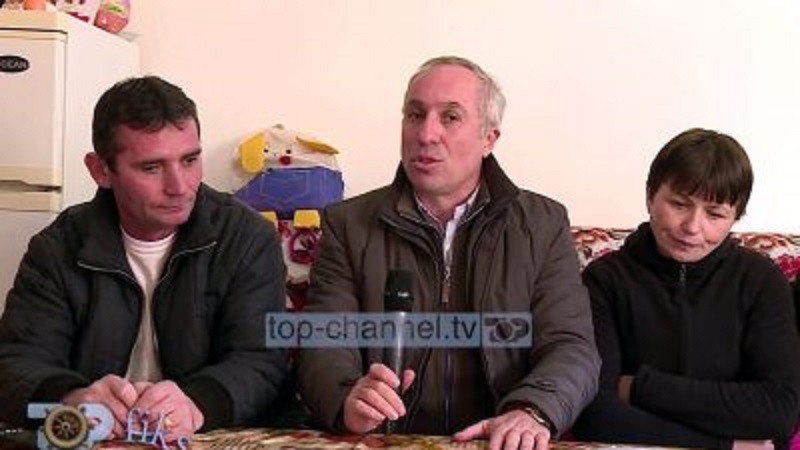 Klithma e babait për vajzën invalide: Shes veshkën për t’i siguruar shtëpi