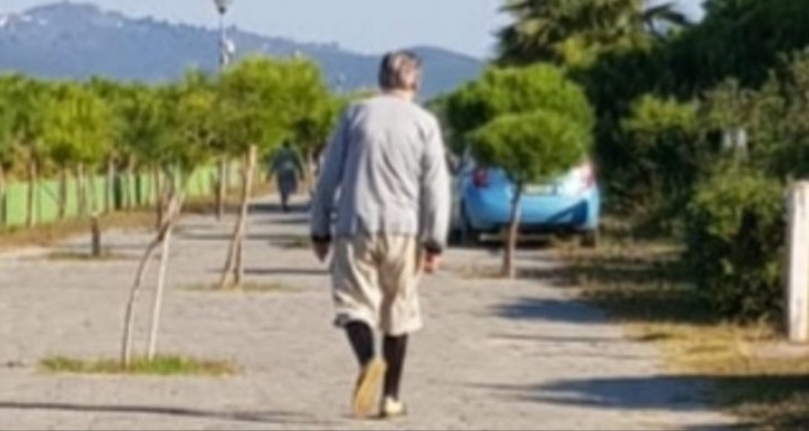 FOTOT/ “Ky është fundi i hajdutëve”, qytetarët nuk lejnë gjë pa i thënë Berishës në koment