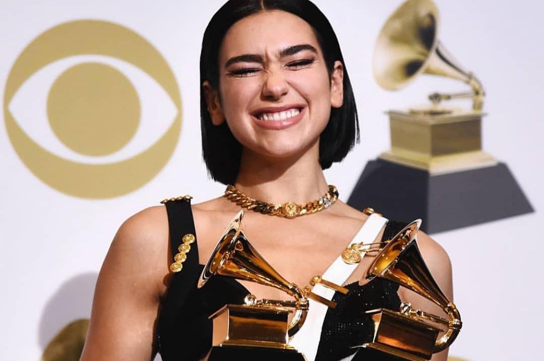 Dua Lipa: Lady Gaga më dhuroi një puthje sa që ishte e mjaftueshme për të mu ndalur truri