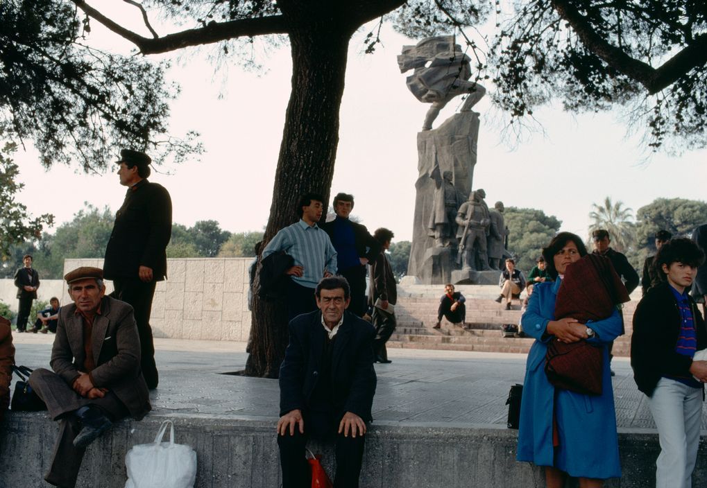 Reportazh i vitit 1990 nga “Los Angeles Times”: Shqipëria, vendi i pëshpërimave të frikës!