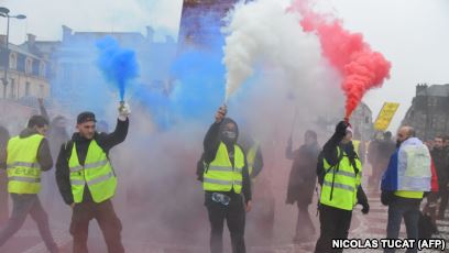 Protestat, qeveria franceze fut ushtrinë përkrah policisë