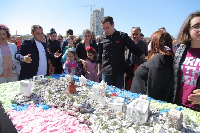 Paloku nxjerr “bojaxhi” palokët e vegjël nga FRPD dhe LRI: Tentuan ta qëllonin Veliajn me bojë përfundojnë në polici