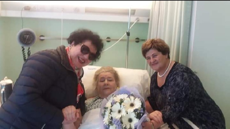 “Shërim të shpejtë e shtrenjta jonë”! Irini Qirjako krah Margarita Xhepës në spital (Foto)