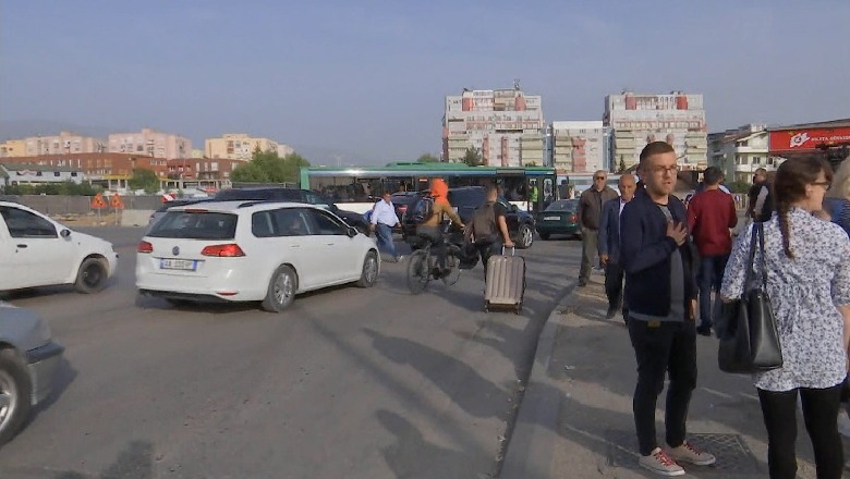 LSI “ndan” punët e protestës, Kryemadhi në Plepa vetëm me… plepat!