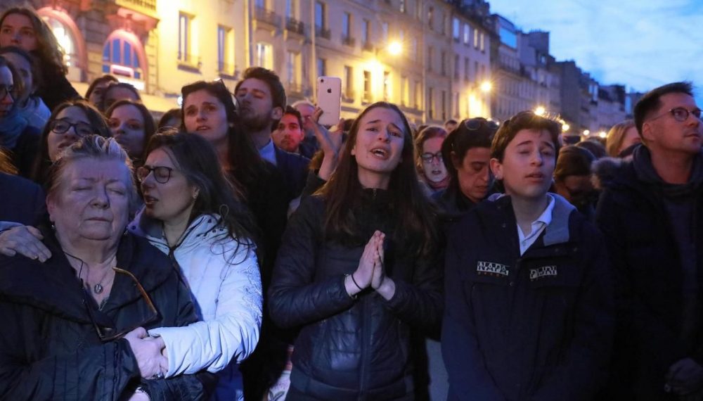 E paimagjinueshme! Përpjekja për rindërtimin e Notre-Dame deri tani mbledh rreth 1 miliard dollarë!