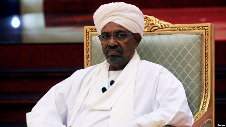 30 vite në pushtet, Presidenti i Sudanit arrestohet nga ushtria