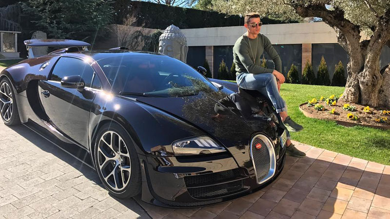 Cristiano Ronaldo, 11 milionë euro për një Bugatti?!