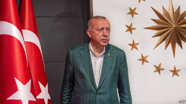 Ankaraja dhe Stambolli “braktisin” Erdogan