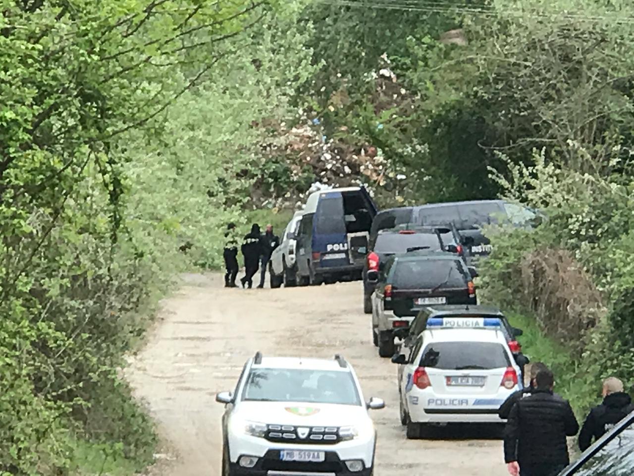 E pabesueshme! Morgu i Tiranës mbushet me familjarë për ta identifikuar g.rabitësin, të frikësuar për ndonjë të afërm të tyre!