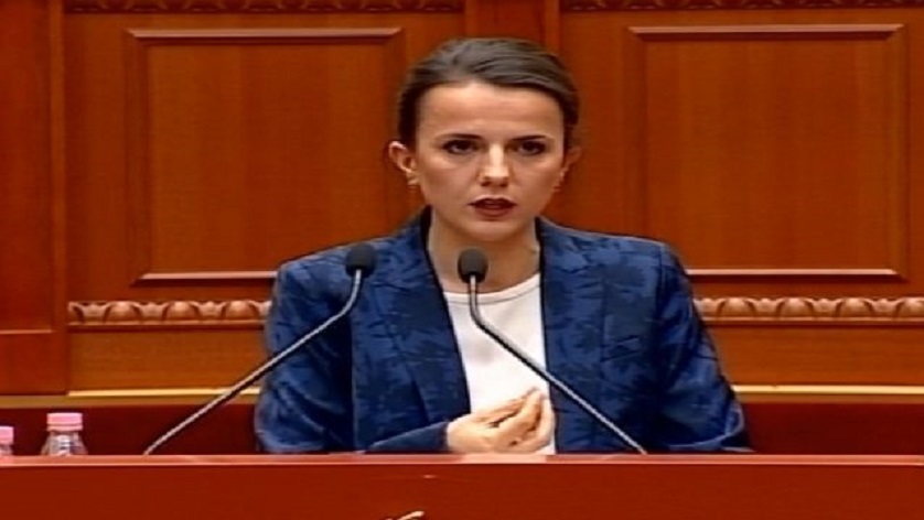 Rudina Hajdari replikë me Taulant Ballën: Çdo marrëveshje me opozitën (e rrugës) nuk ka vlerë, opozita ka deputetët e saj të rinj